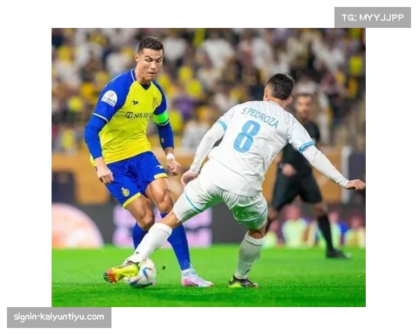 利雅得胜利高位逼抢体系成熟 前场断球直接发动进攻